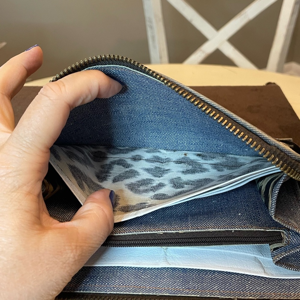 Dolce & Gabbana leopard print and denim zip around wallet - Picture 16 of 16